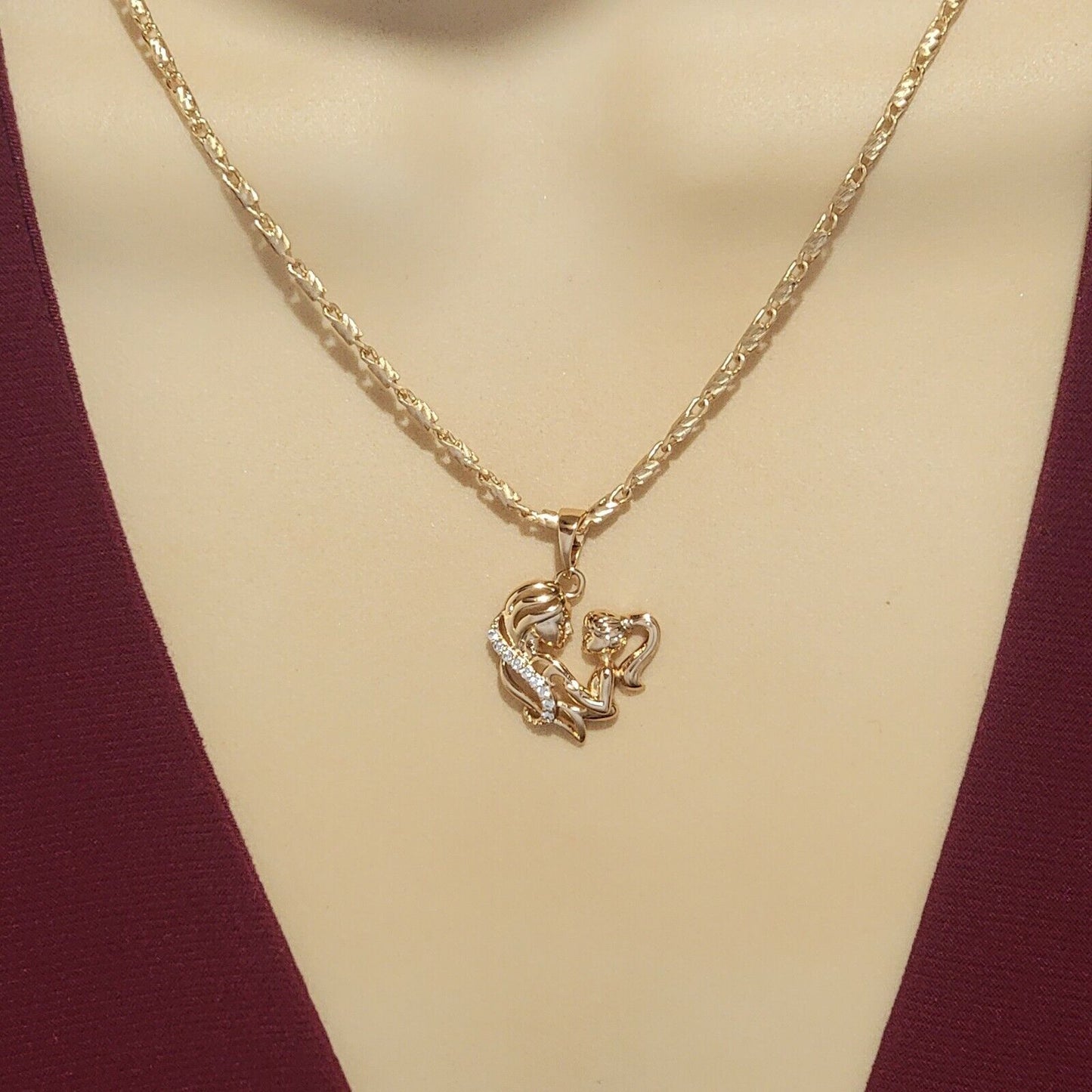 Necklaces - 18K Gold Plated. Mom & Daughter Love Heart Pendant & Chain.