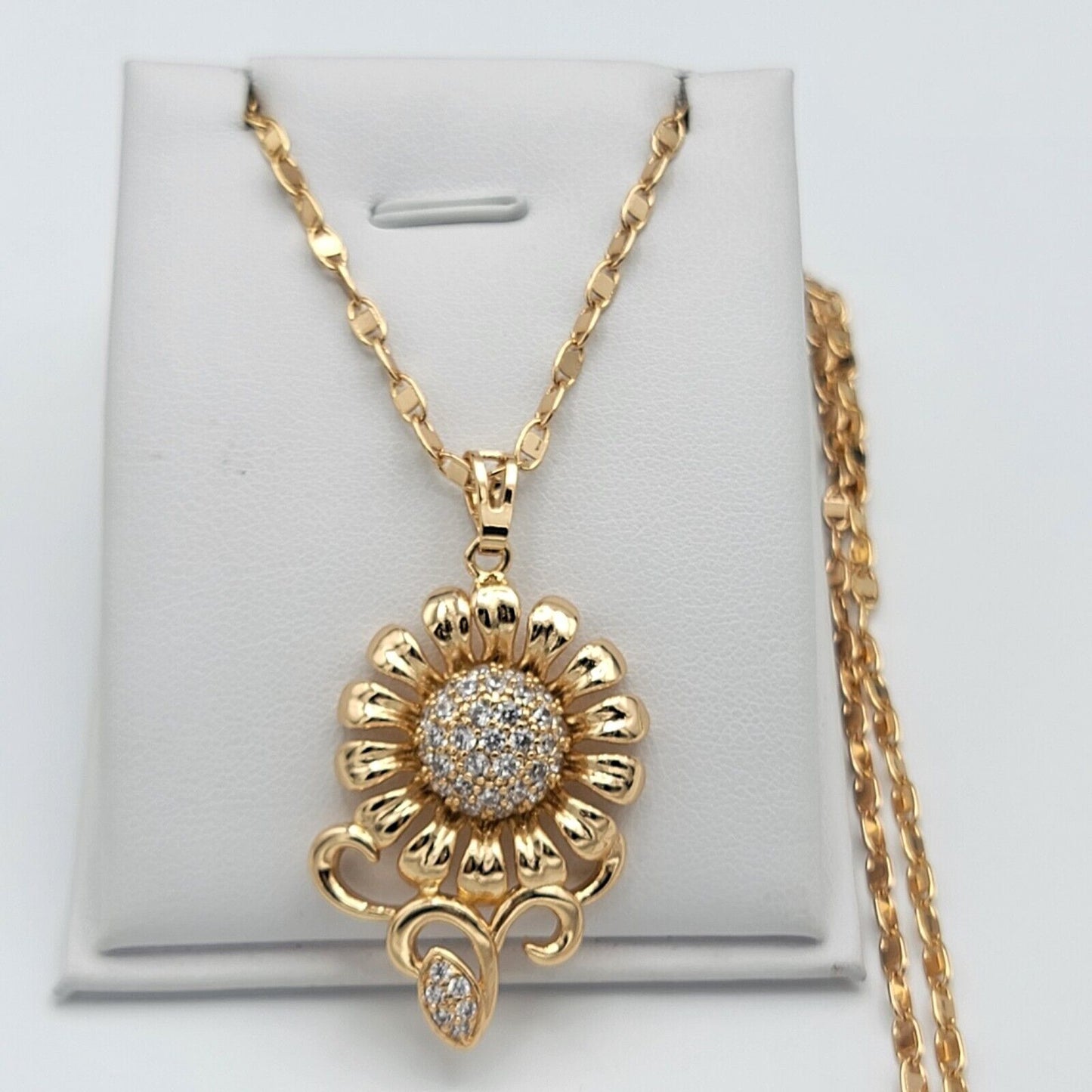 Necklaces - 18K Gold Plated. CZ Sunflower Pendant & Chain.