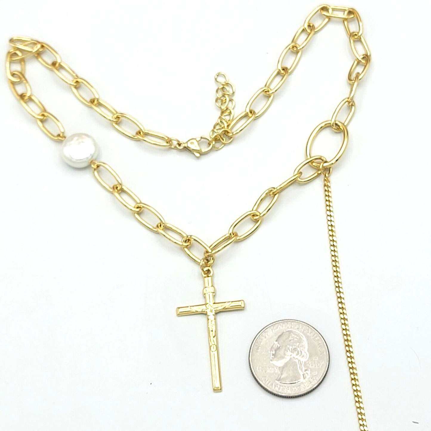 Necklaces - 14K Gold Plated. Cross Pendant & stylish Chain.