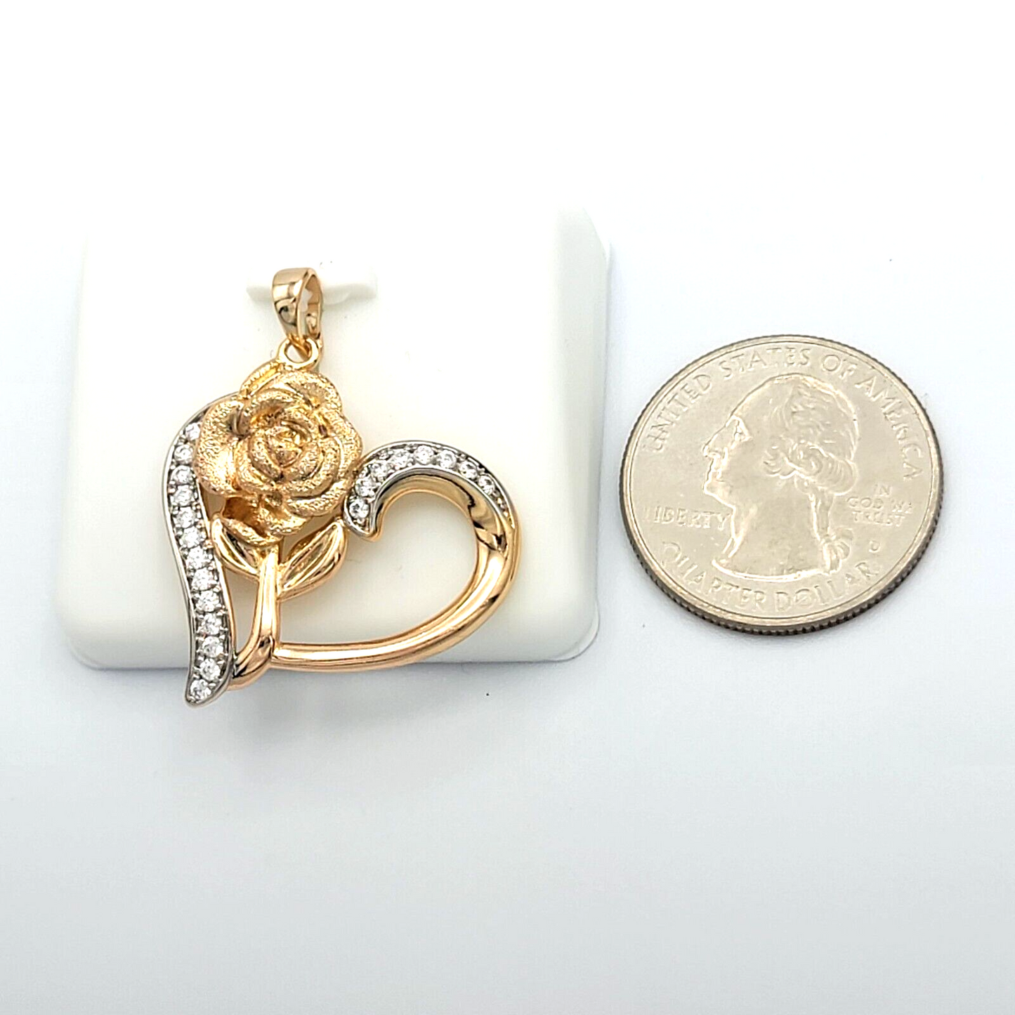 Necklaces - 18K Gold Plated. Rose Flower Heart Pendant & Chain.