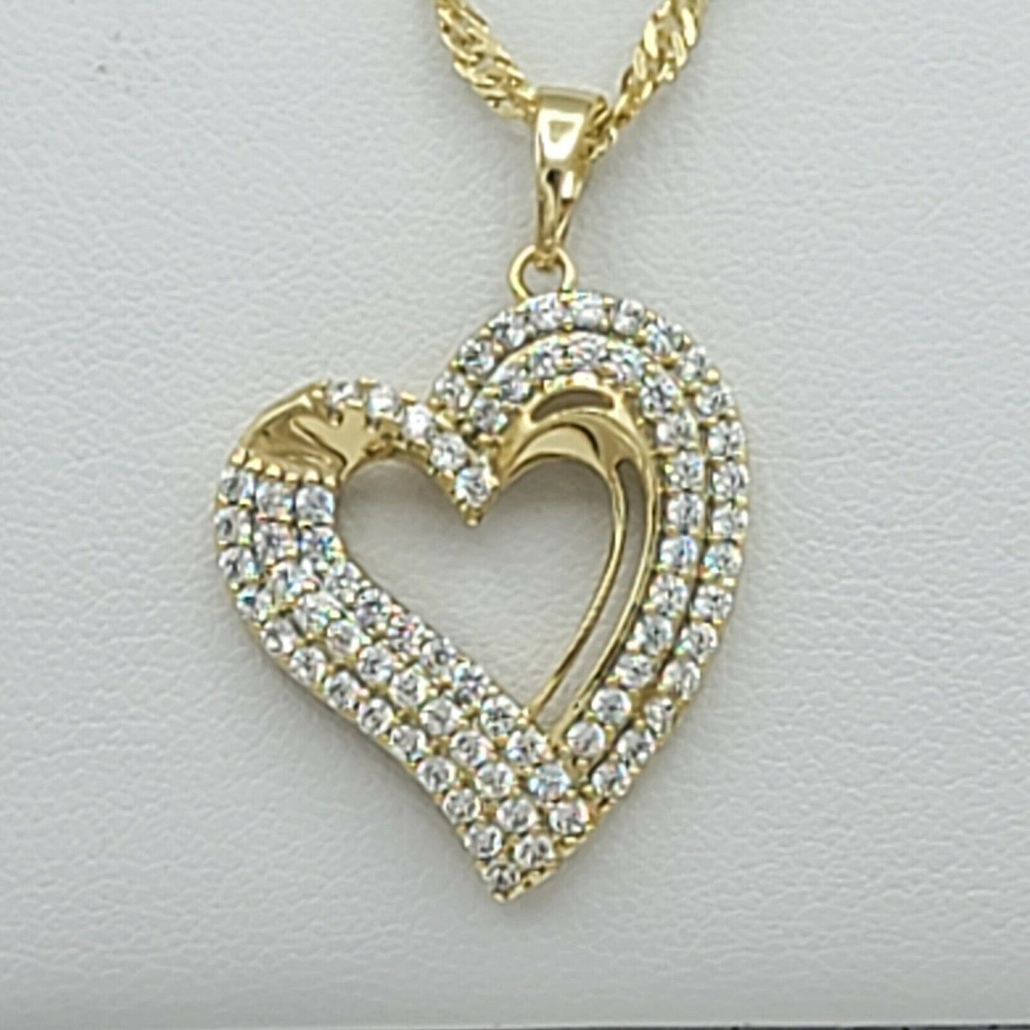 Necklaces - 14K Gold Plated. Crystal Icy CZ LOVE HEART Pendant & Chain.