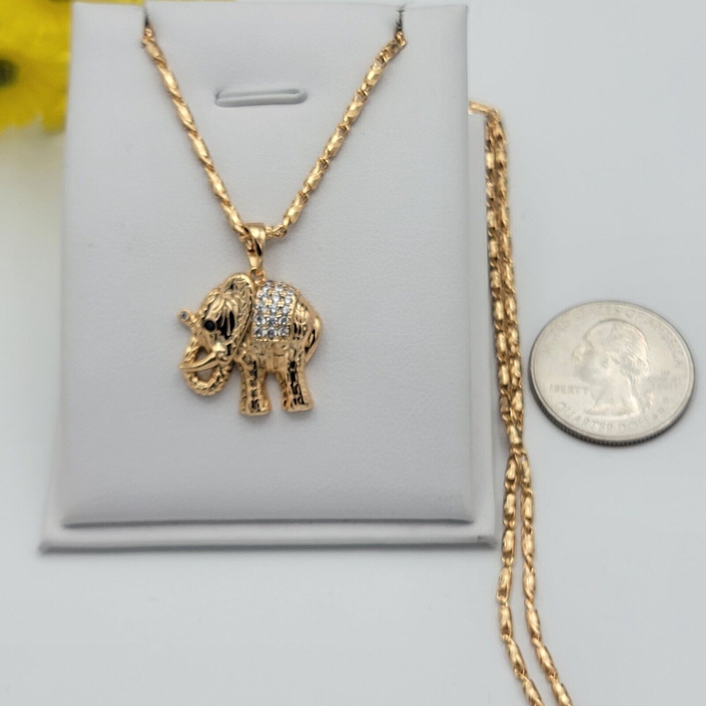 Necklaces - 18K Gold Plated. Elephant Pendant & Chain.