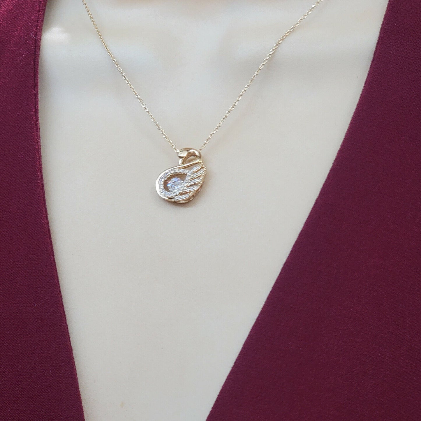 Necklaces - 18K Gold Plated. Clear Crystal Swan Pendant & Chain. Sparkle