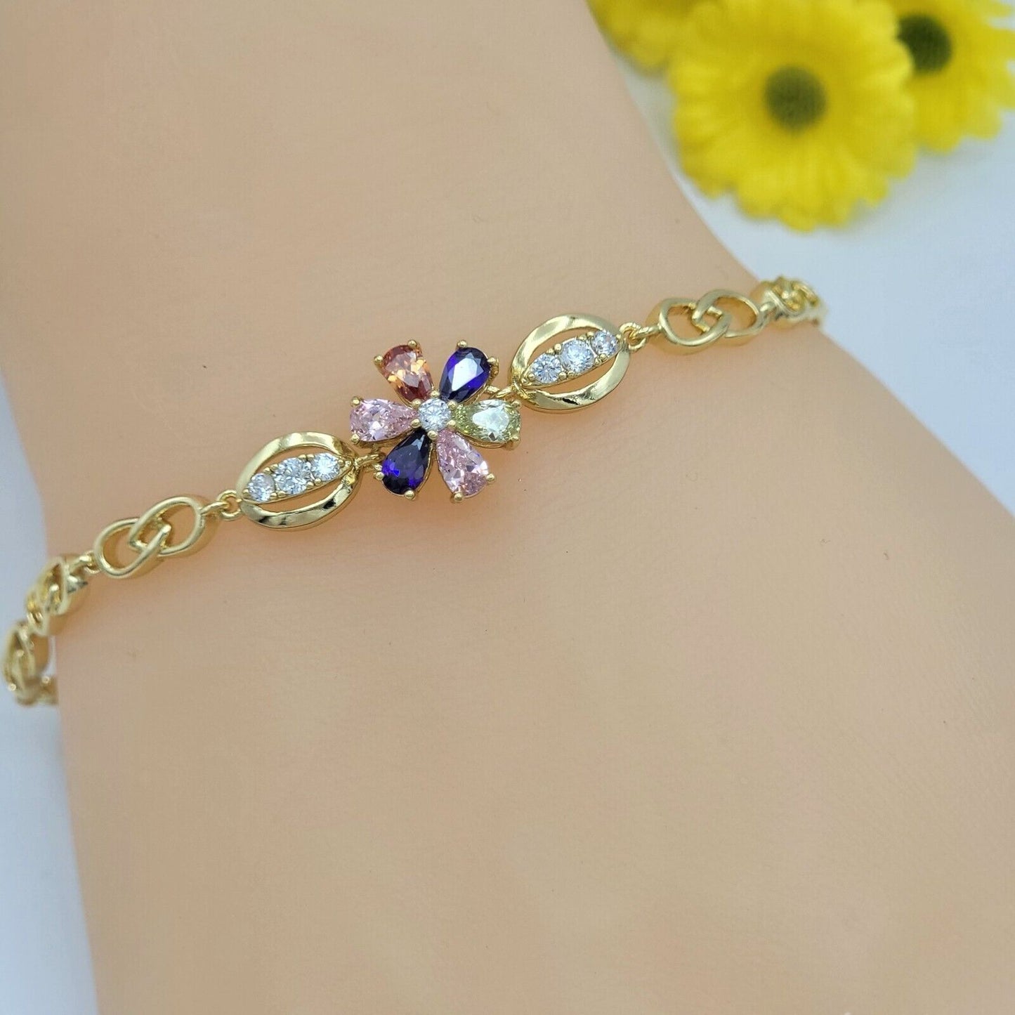 Bracelets - 14K Gold Plated. Multicolor Crystals Flower Bracelet Oro Laminado