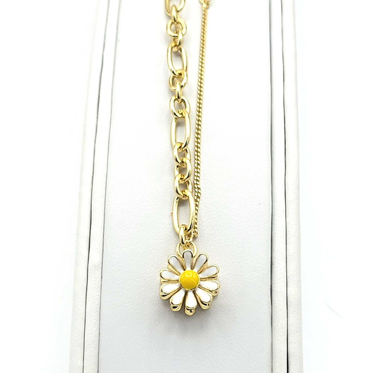 Necklaces - 14K Gold Plated. White Daisy Flower Charm Pendant Fancy Chain Necklace